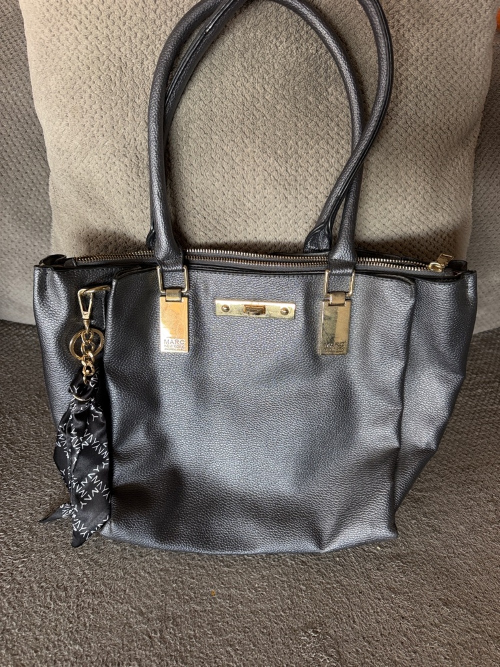 Marc Jacobs Black/gray Pebbled Leather Tote with Gold Accents and Scarf Charm